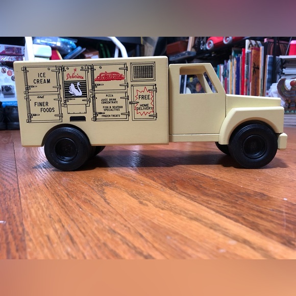 RARE Vintage SCHWANS Ice Cream & Finer Foods Movable Truck Piggy Bank - Picture 9 of 11